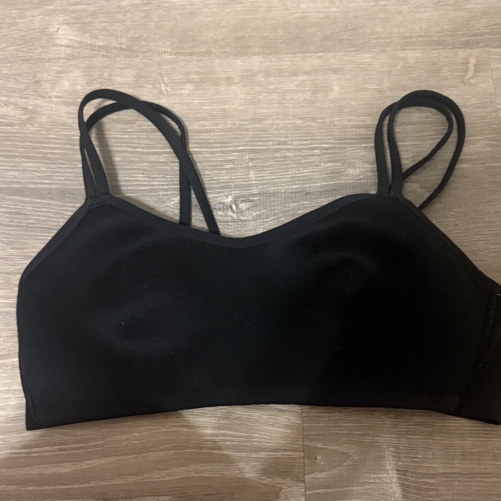Lulu Like a Cloud Sports Bra - Picture 4 of 5